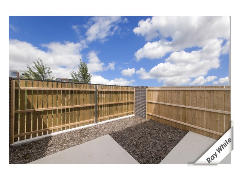 32/8 Henry Kendall Street, Franklin ACT 2913