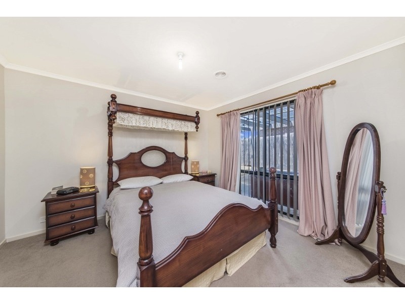 15 Nicholls Drive, Yass NSW 2582