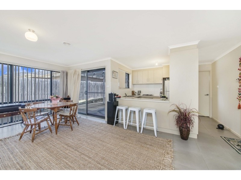 15 Nicholls Drive, Yass NSW 2582