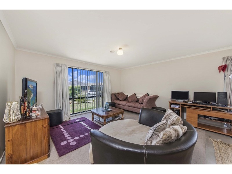 15 Nicholls Drive, Yass NSW 2582
