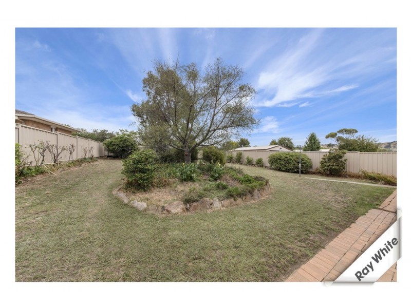 38 McLuckie Crescent, Banks ACT 2906
