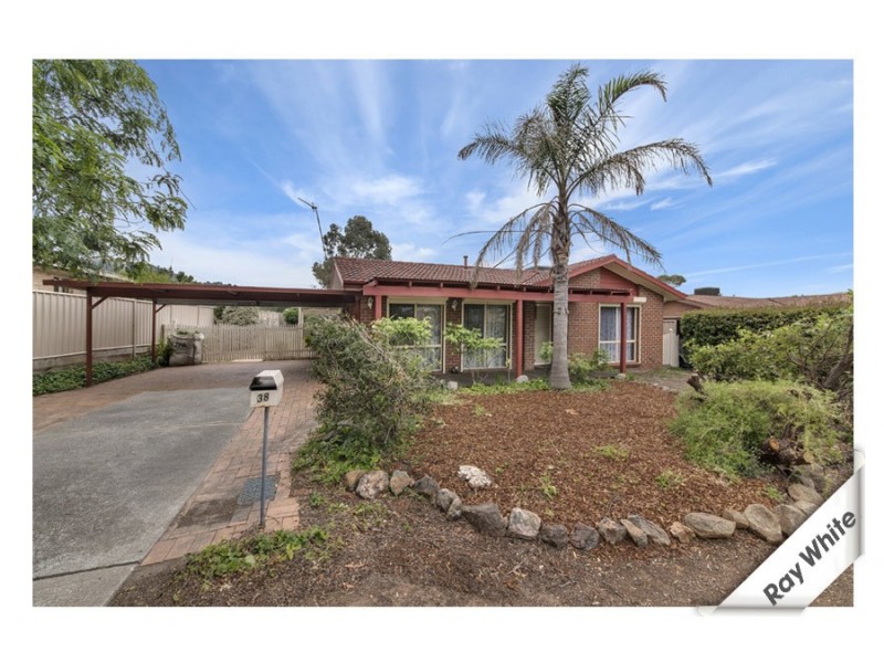 38 McLuckie Crescent, Banks ACT 2906