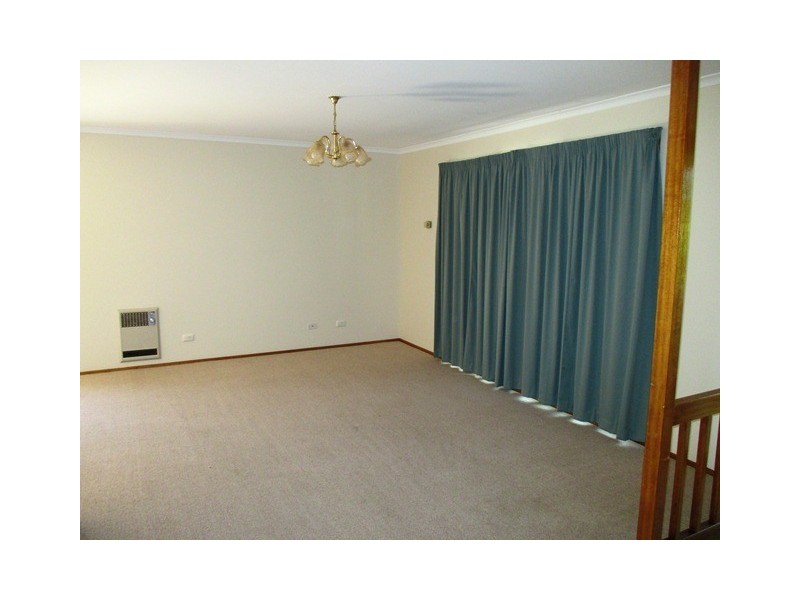 76 Summerville Crescent, Florey ACT 2615