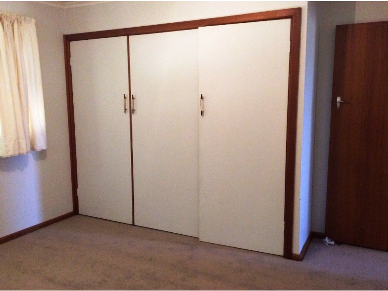 15 Coane Street, Holder ACT 2611