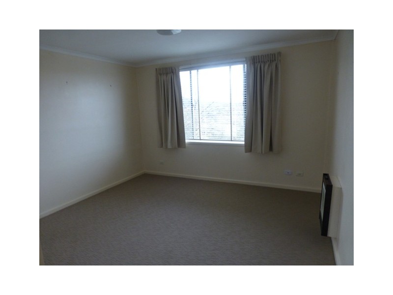 2/3 Withers Place, Weston ACT 2611
