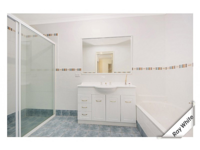 8/42 Betty Maloney Crescent, Banks ACT 2906