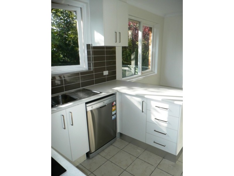 33 Irvine Street, Watson ACT 2602
