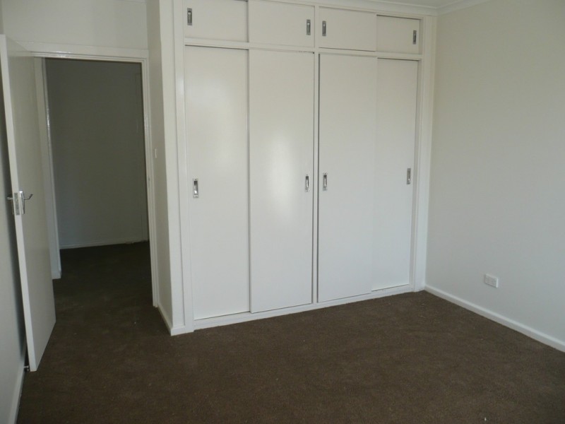 33 Irvine Street, Watson ACT 2602
