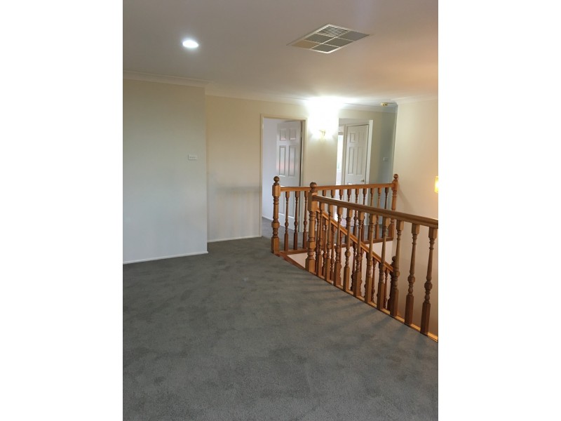 22 Mount Vernon Drive, Kambah ACT 2902