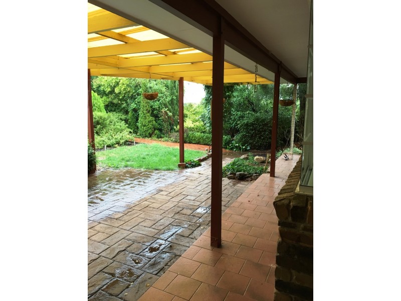 22 Mount Vernon Drive, Kambah ACT 2902