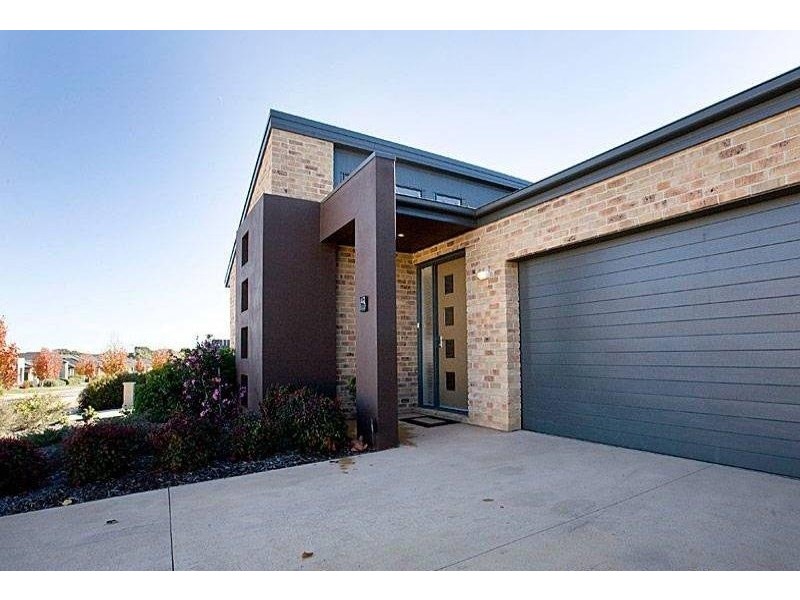 47 Flos Greig Street, Watson ACT 2602