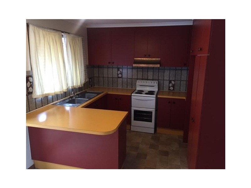 2/1 Bilkurra street, Queanbeyan West NSW 2620