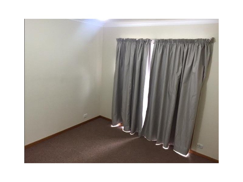 2/1 Bilkurra street, Queanbeyan West NSW 2620