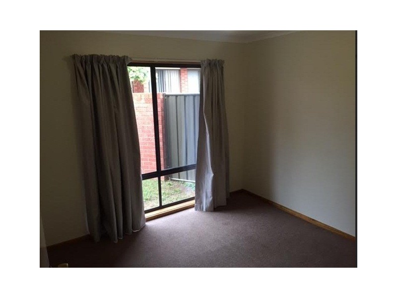 2/1 Bilkurra street, Queanbeyan West NSW 2620