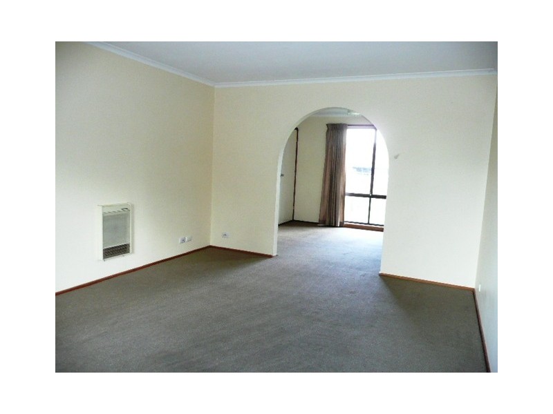 17/10 Ashby Circuit, Kambah ACT 2902