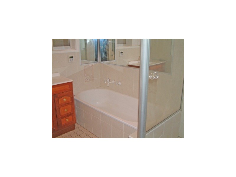 92 Darwinia Terrace, Chapman ACT 2611