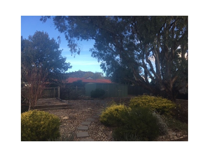 50 Tregellas Crescent, Banks ACT 2906