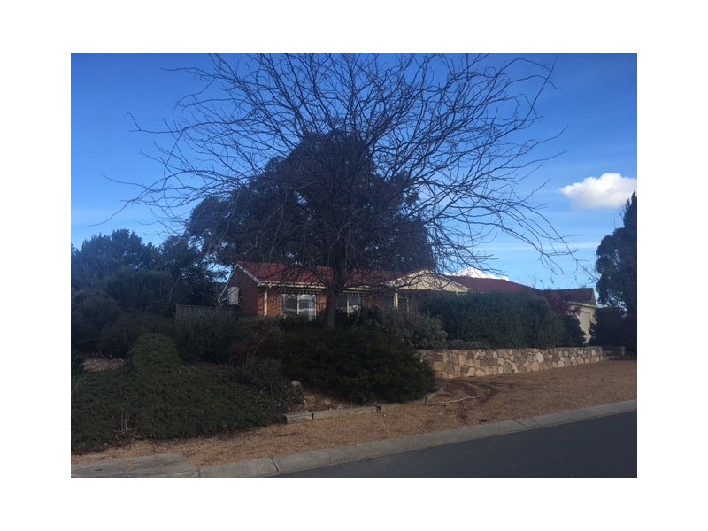 50 Tregellas Crescent, Banks ACT 2906