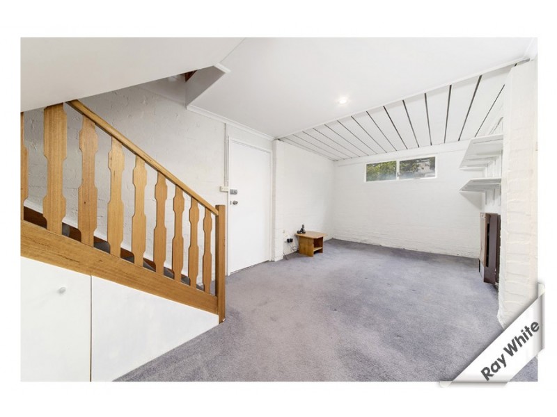 137 Shackleton Cct, Mawson ACT 2607