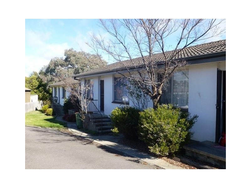 2/16 Wilgabar Way, Karabar NSW 2620