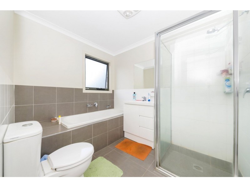 1/2 Belconnen Way, Page ACT 2614