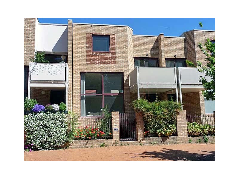 21 Cavanough Street, Phillip ACT 2606