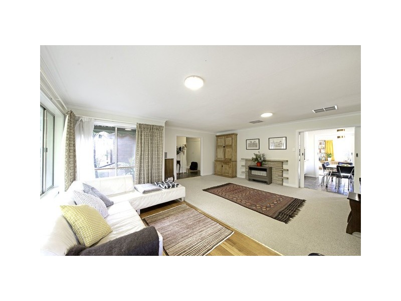 193 Phillip Avenue, Hackett ACT 2602