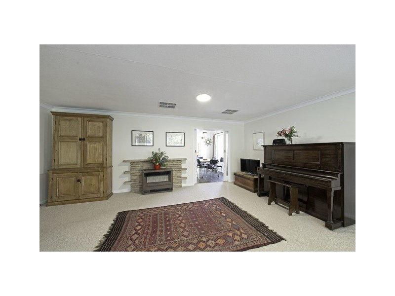193 Phillip Avenue, Hackett ACT 2602