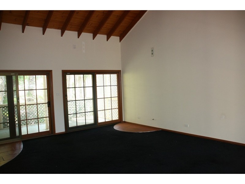 8 Tallong Place, Caringbah NSW 2229