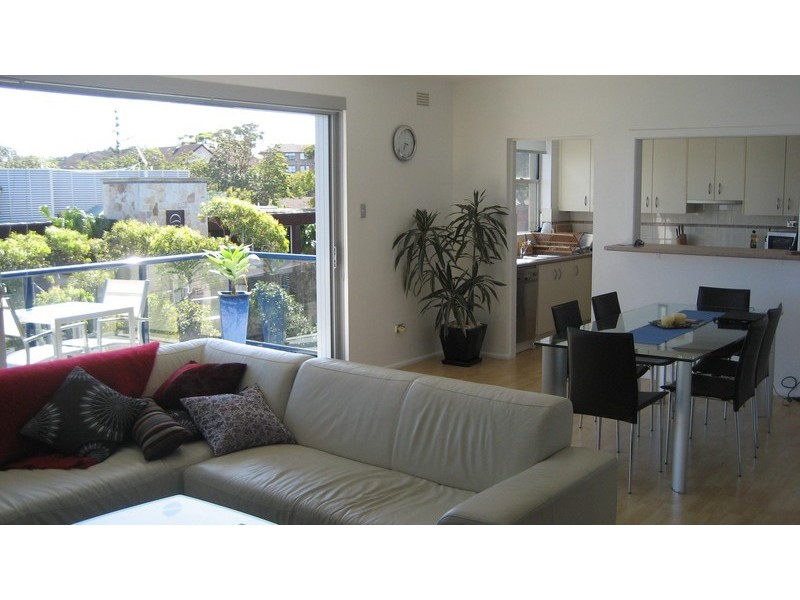 8 Deeban Walk, Cronulla NSW 2230