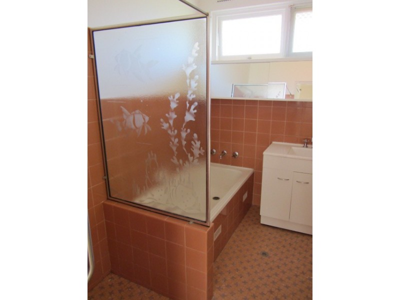 12 Sandra Place, Miranda NSW 2228