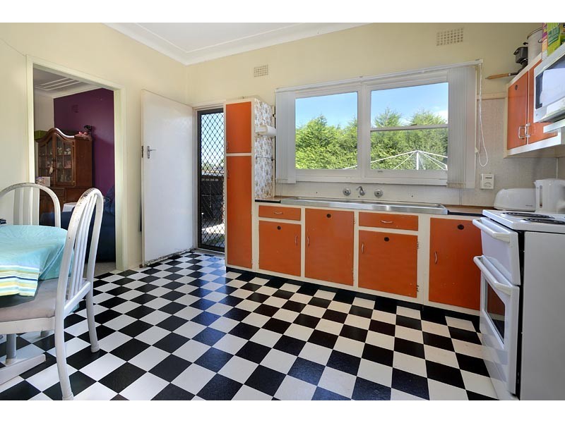 14 Bimbadeen Avenue, Miranda NSW 2228