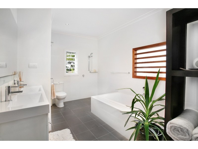 136 Gannons Road, Caringbah NSW 2229