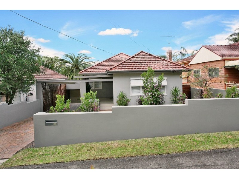 136 Gannons Road, Caringbah NSW 2229