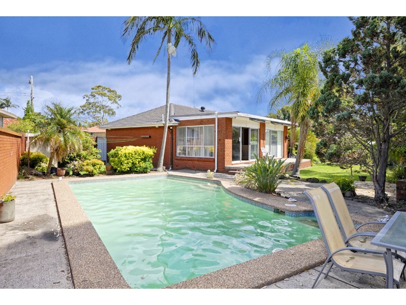 6 Vista Heights Rd, Miranda NSW 2228