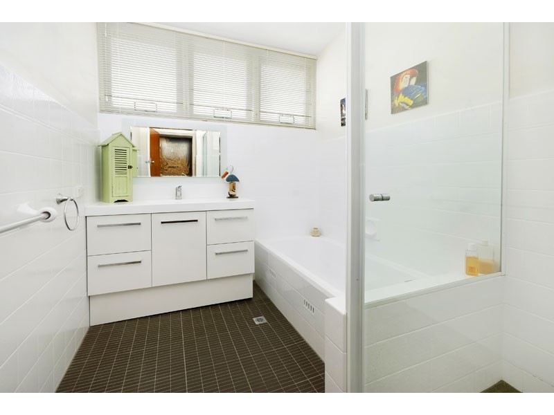 11 Hyndman Parade, Woolooware NSW 2230