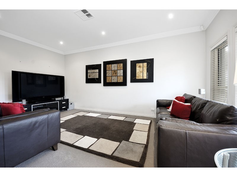 122 Caringbah Rd, Caringbah NSW 2229