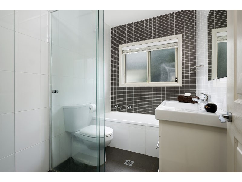 122 Caringbah Rd, Caringbah NSW 2229