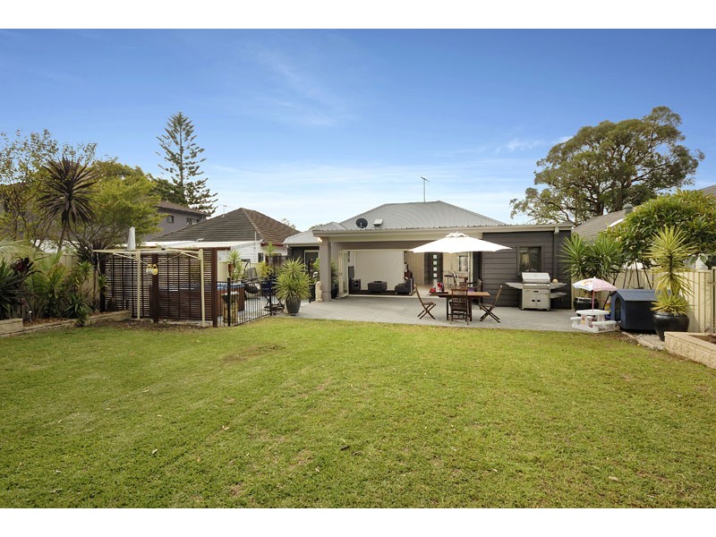 122 Caringbah Rd, Caringbah NSW 2229