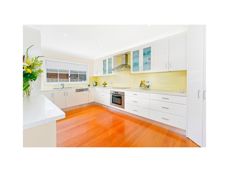 8 Alice Street, Caringbah South NSW 2229