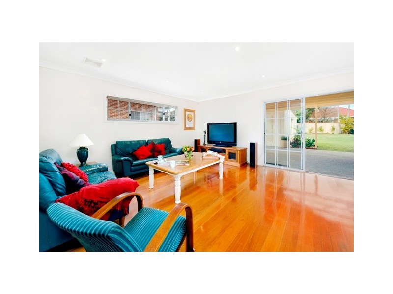 8 Alice Street, Caringbah South NSW 2229