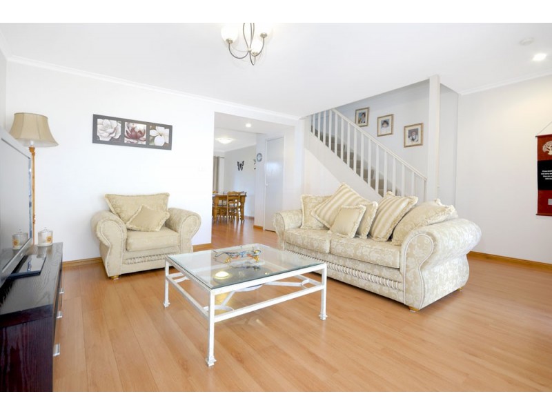 20/1  Owen Jones Row, Menai NSW 2234