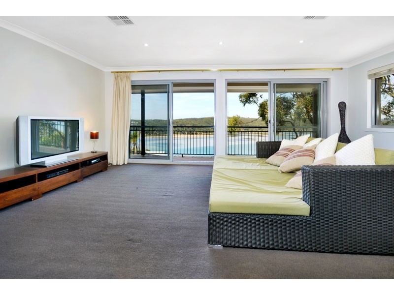 15 Sandbar Place, Lilli Pilli NSW 2229