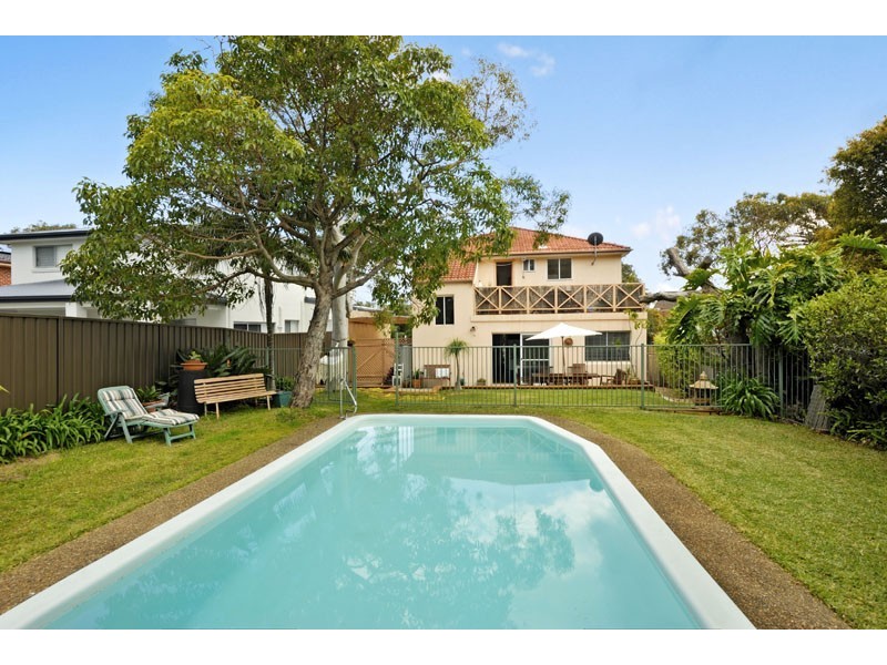 4 Trevellyan Street, Cronulla NSW 2230