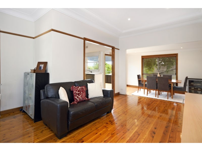 25 Raglan Road, Miranda NSW 2228