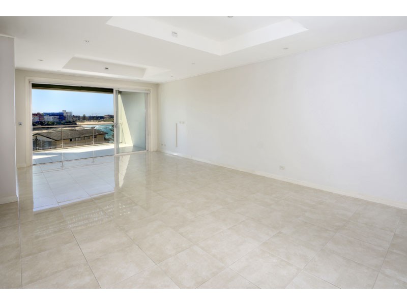 10/4-8 Mentone Avenue, Cronulla NSW 2230