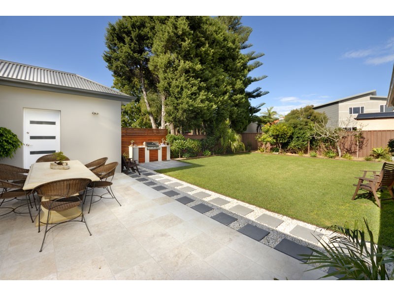 40 Raleigh Avenue, Caringbah NSW 2229