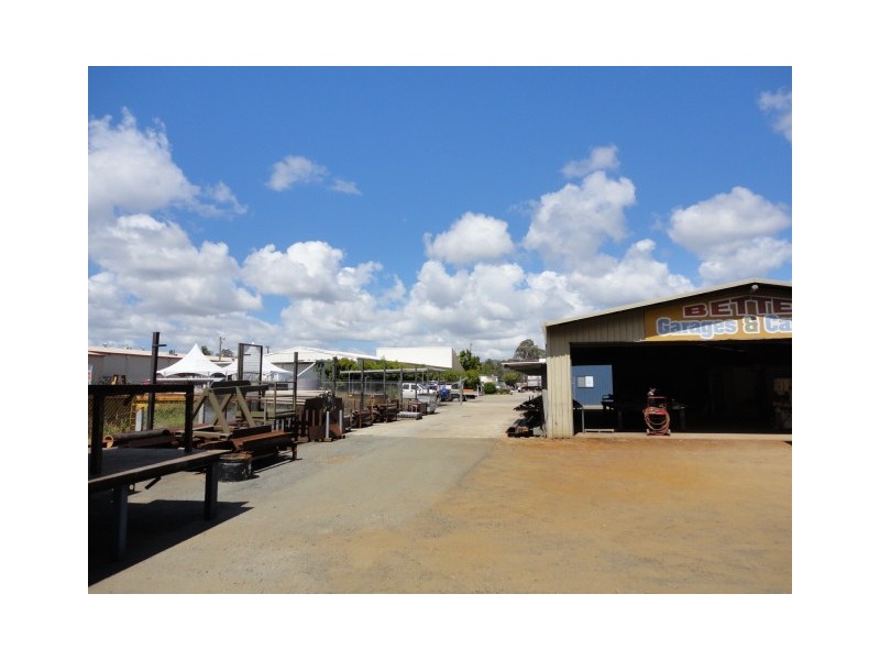 35a and 35b Centenary Pl, Logan Village QLD 4207