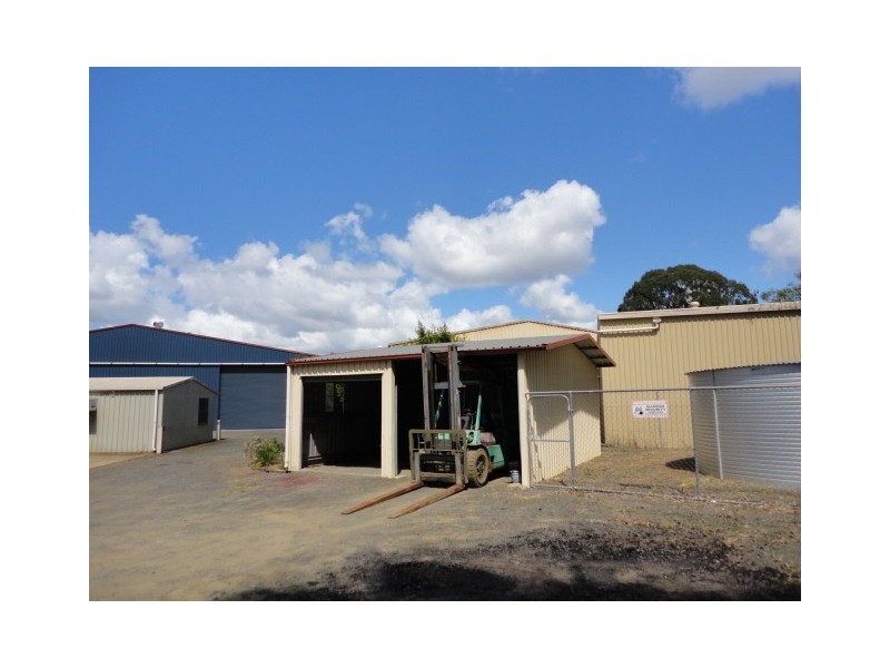 35a and 35b Centenary Pl, Logan Village QLD 4207