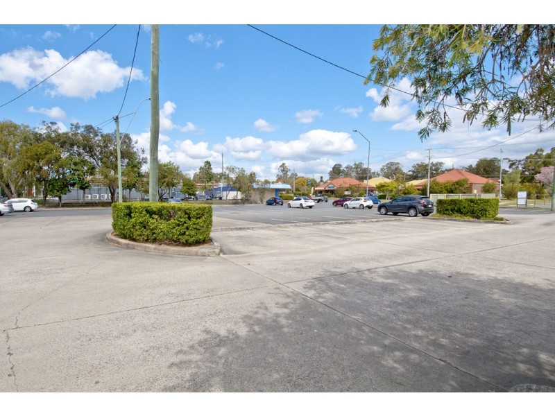 Units 1 and 2/19 Barklya Place, Marsden QLD 4132